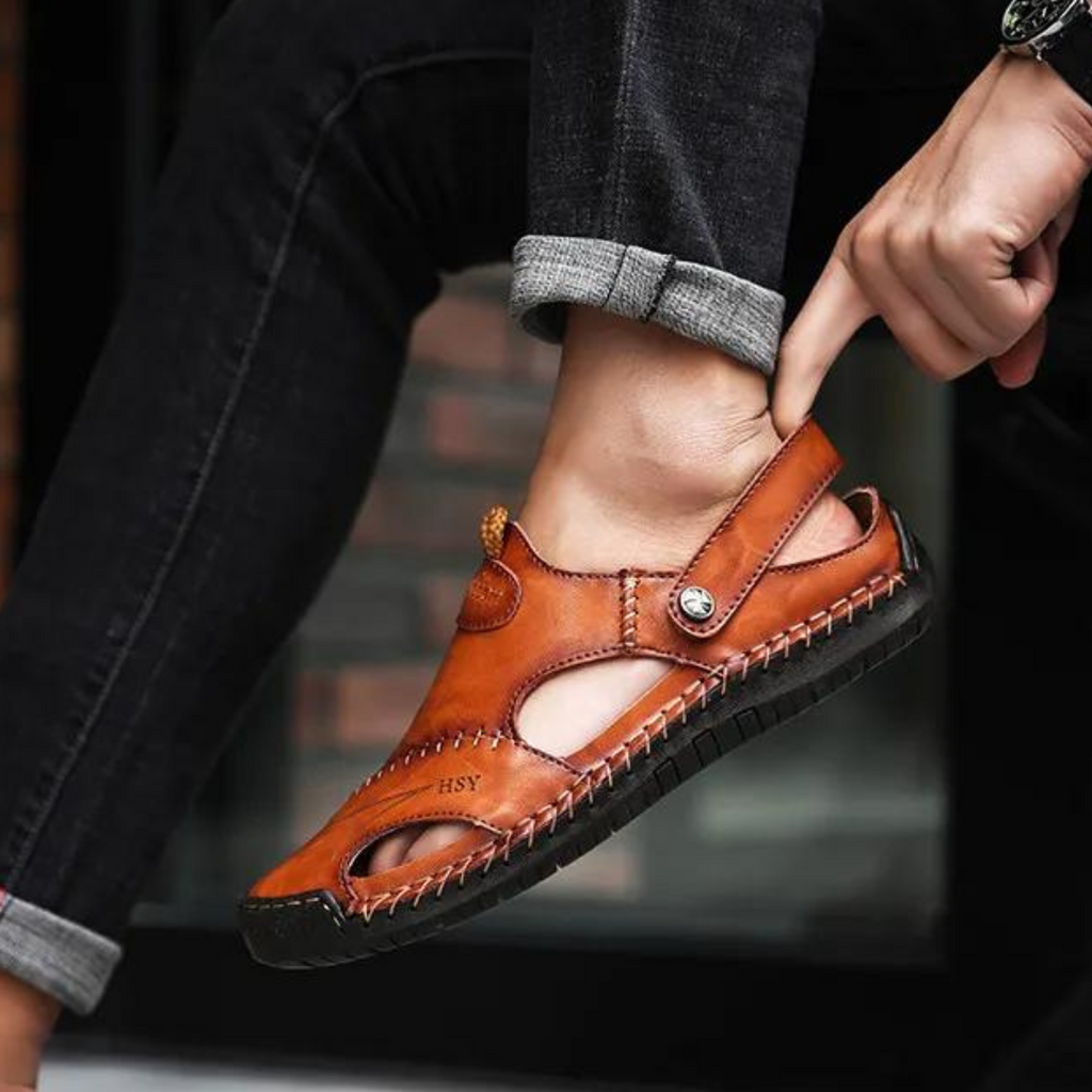 GR | Elegant leather sandals