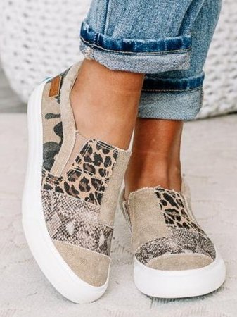 GR | Trendy cabin shoes