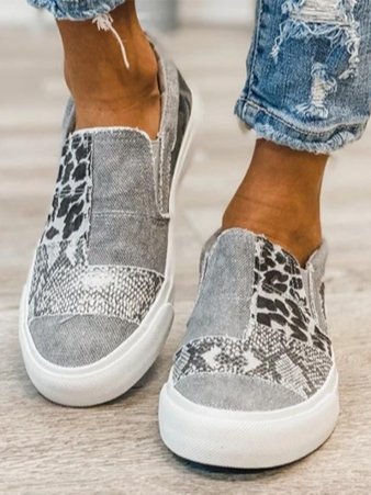 GR | Trendy cabin shoes