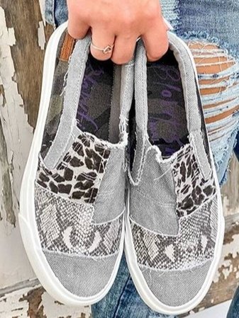 GR | Trendy cabin shoes