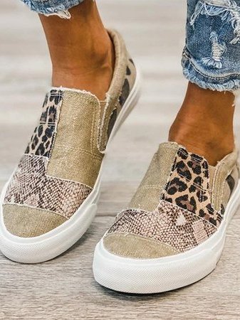 GR | Trendy cabin shoes