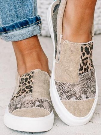 GR | Trendy cabin shoes