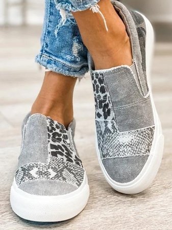 GR | Trendy cabin shoes