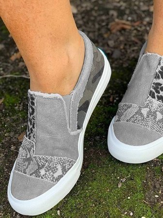 GR | Trendy cabin shoes
