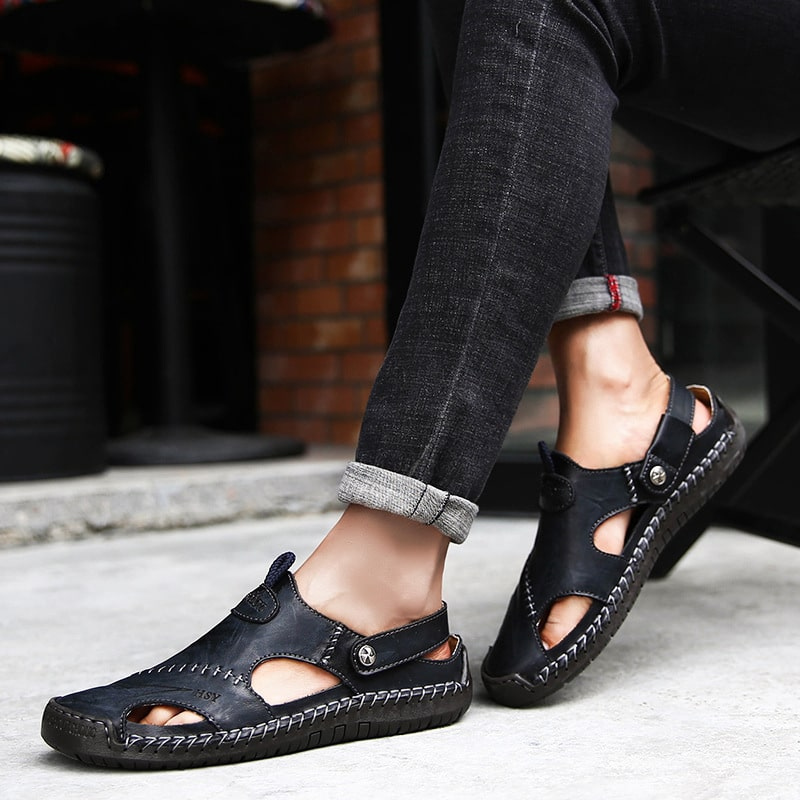 GR | Comfortable sandals with adjustable strap and non-slip sole