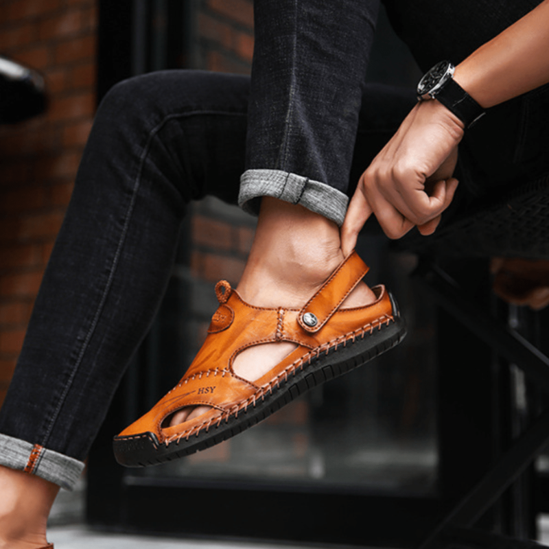 GR | Comfortable sandals with adjustable strap and non-slip sole