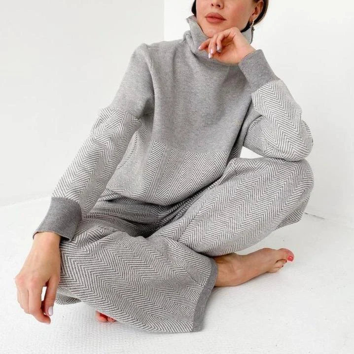 GR – Stylish lounge suit for women