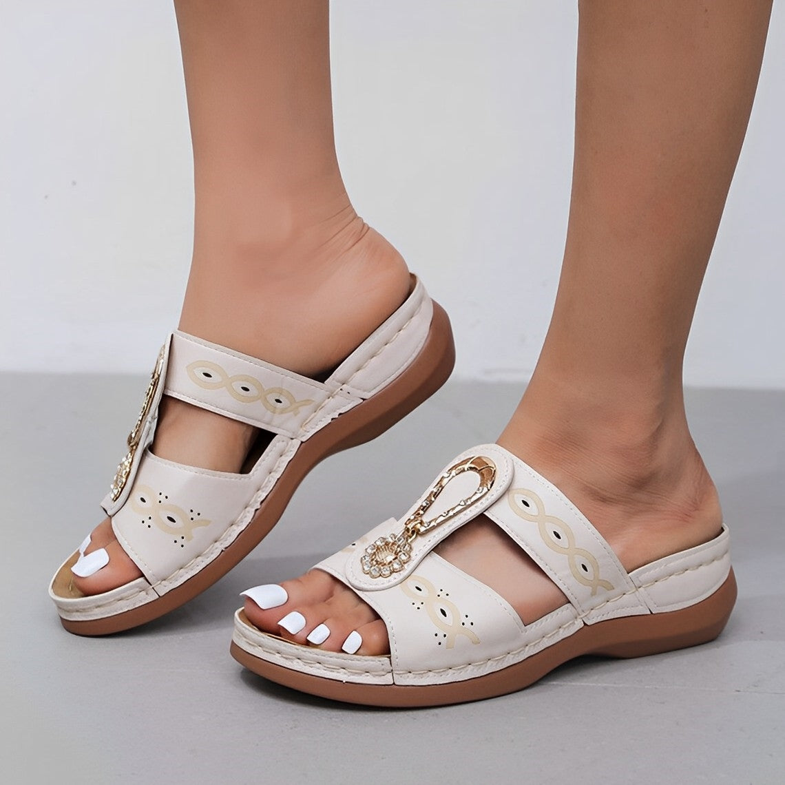 GR | Orthopedic sandals