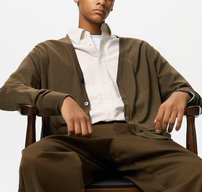 GR | Merino Strickjacke V-ausschnitt