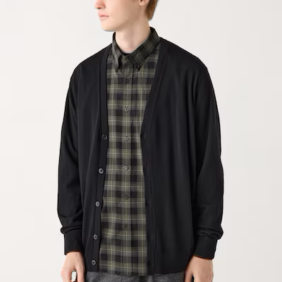 GR | Merino Strickjacke V-ausschnitt