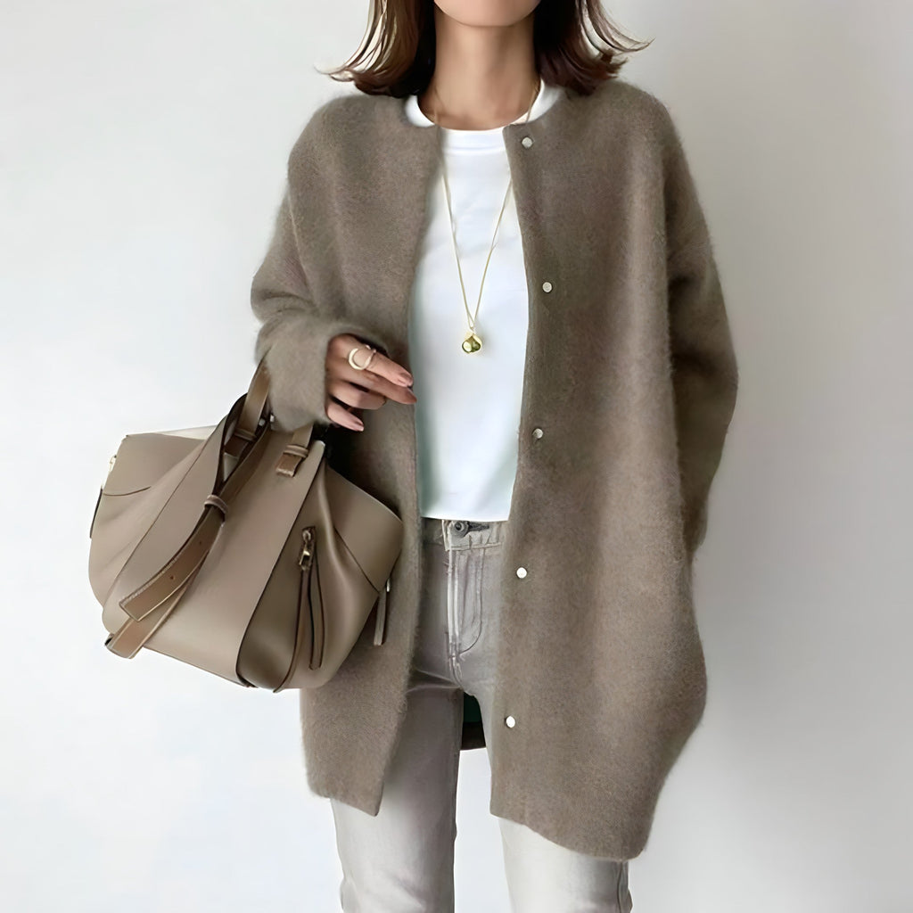 Elegant and stylish cardigan 