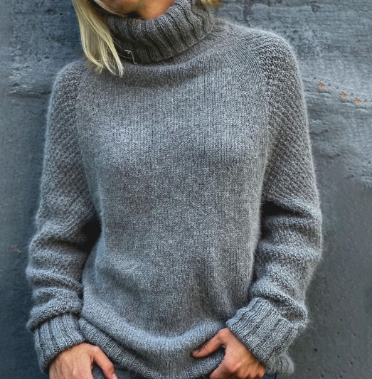GR | Oversized roll-neck knit sweater for women