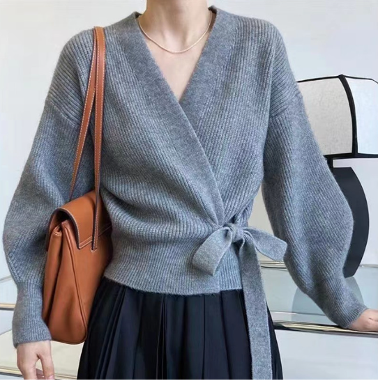 GR | Schicker Wickelpullover mit Bindegürtel