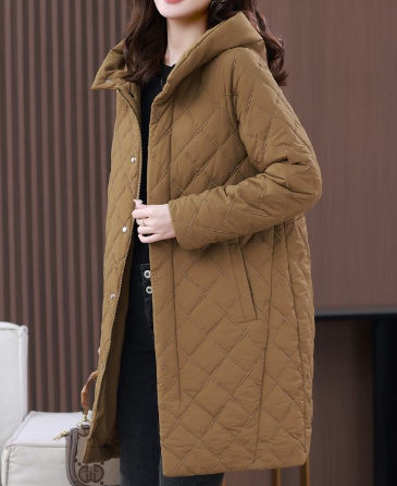 GR hooded coat for fashionable winter