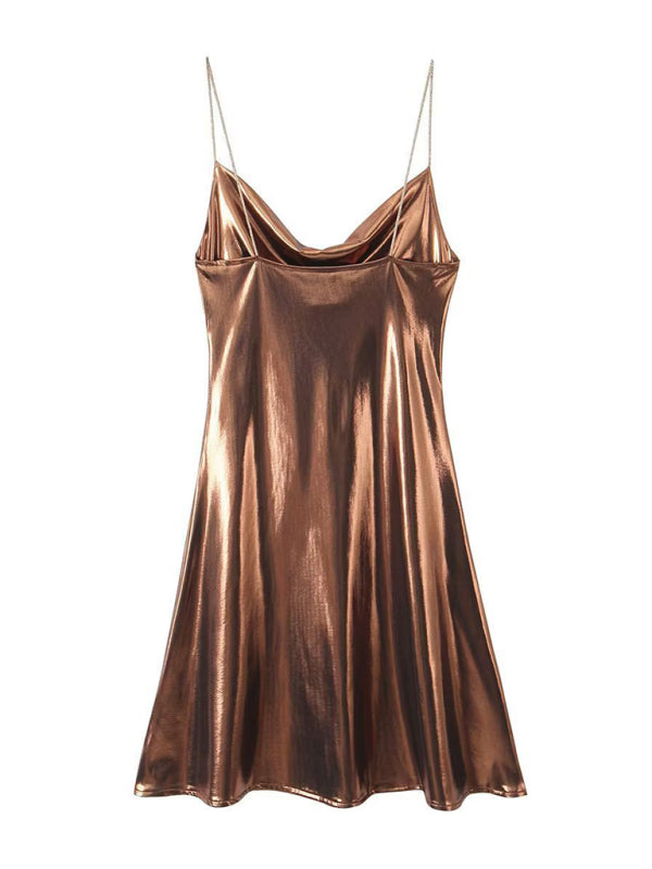 GR | Tiefer Rückenausschnitt metallisches Straps Kleid