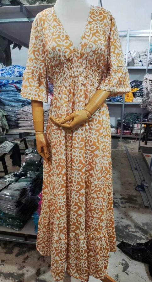 GR | Long, loose dress with V-neck and drawstring belt