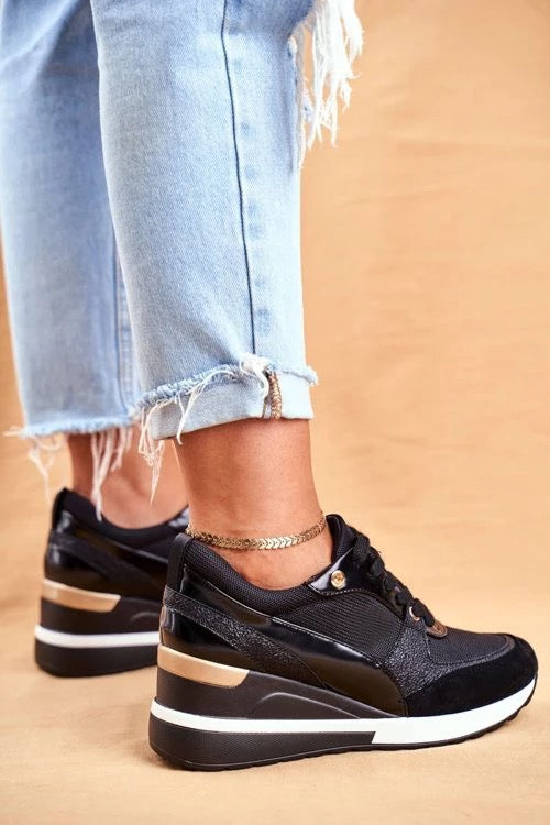 GR | Elegant Sneakers