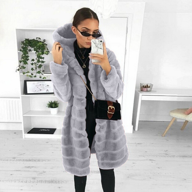 GR - Elegant women's coat with reinforced hood and long sleeves