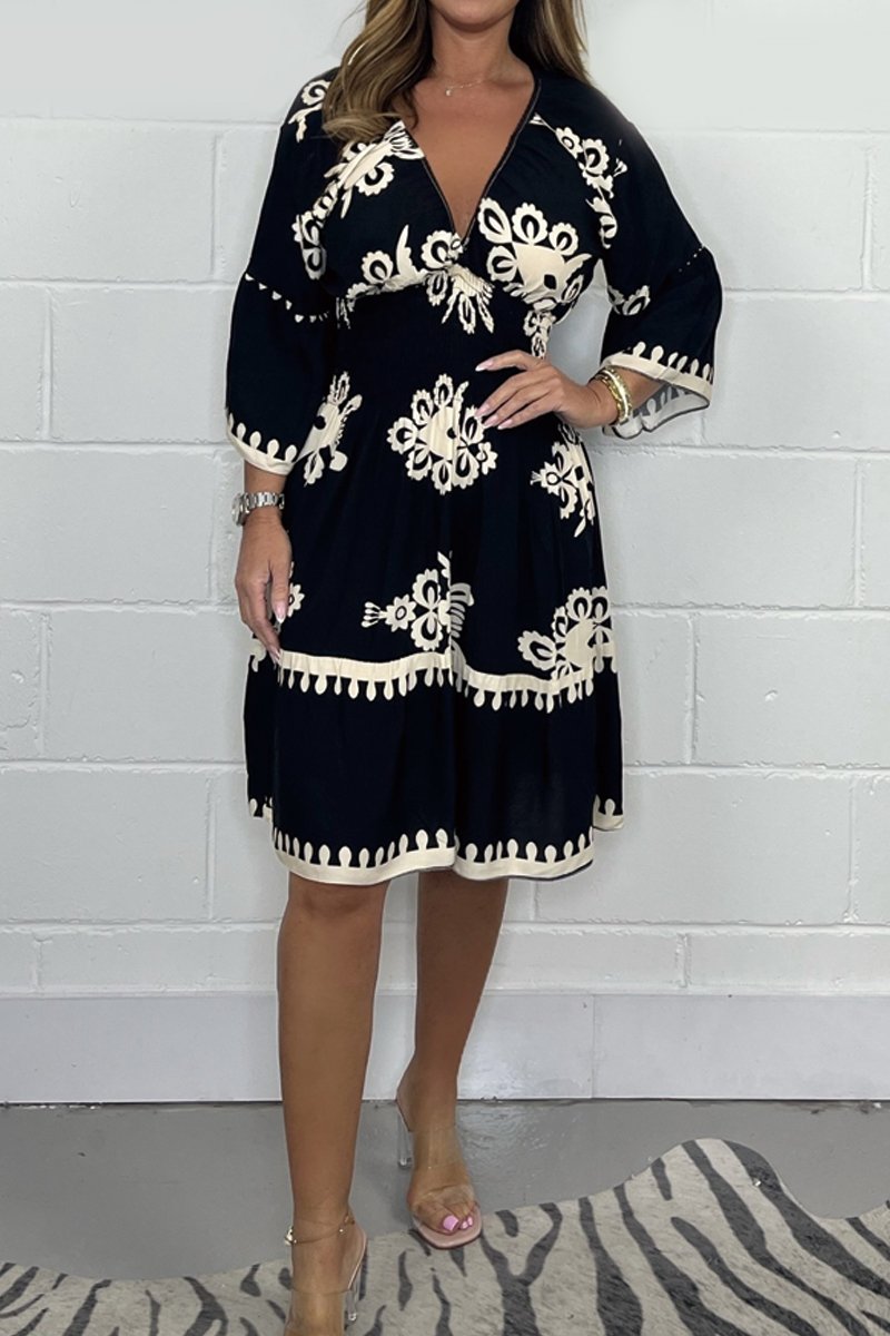 Printed dress with a V-neck