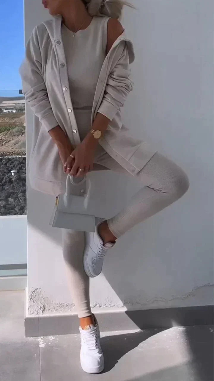 GR - Three-piece set consisting of a hooded cardigan, a top and trousers