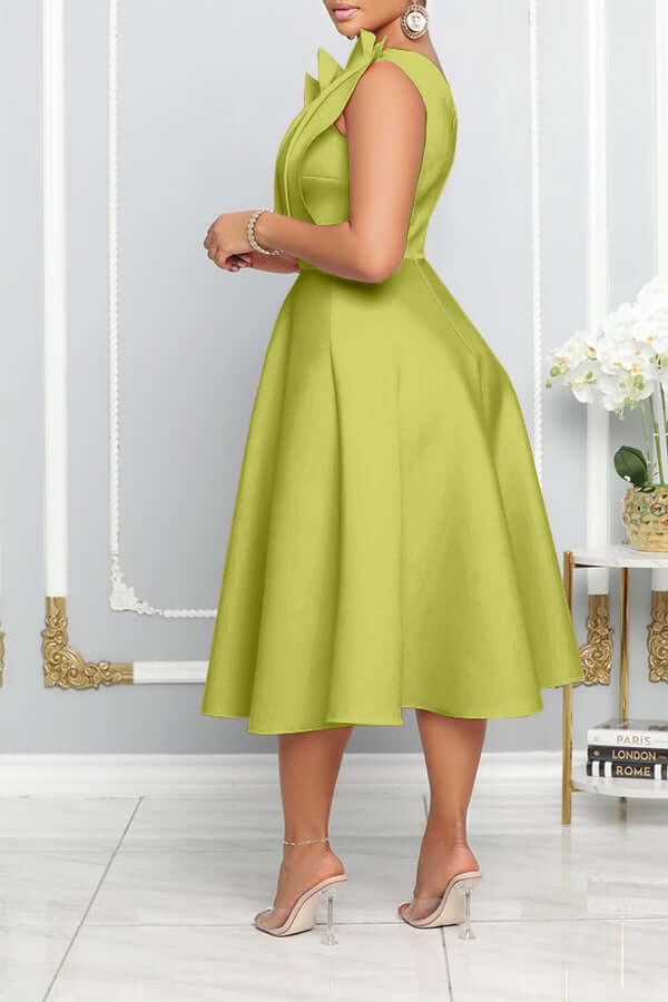 GR | One Shoulder Midi Kleid Elegante A-linie Passform Skulpturierte Details Festliche Kleidung
