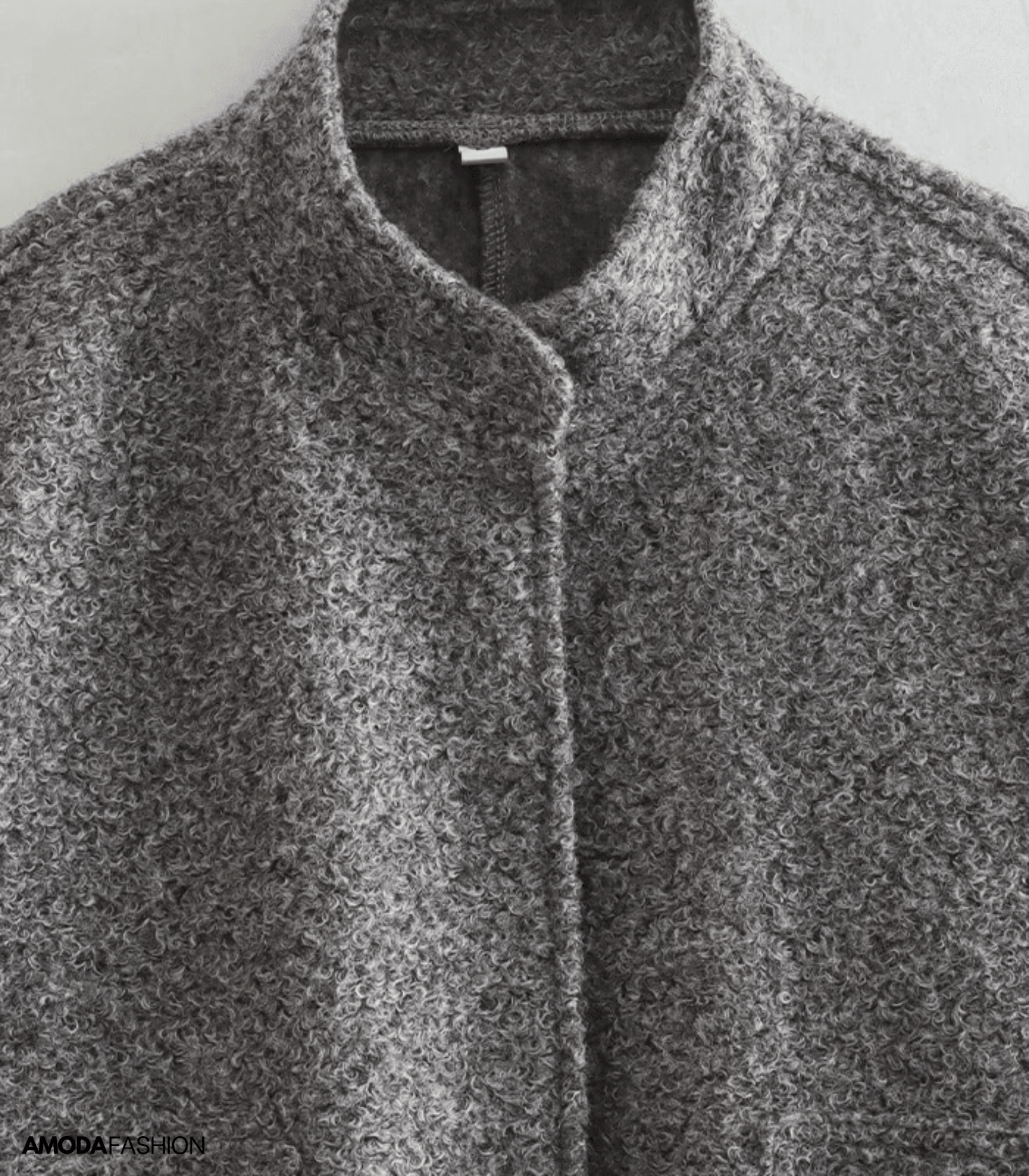 Casual jacket with button