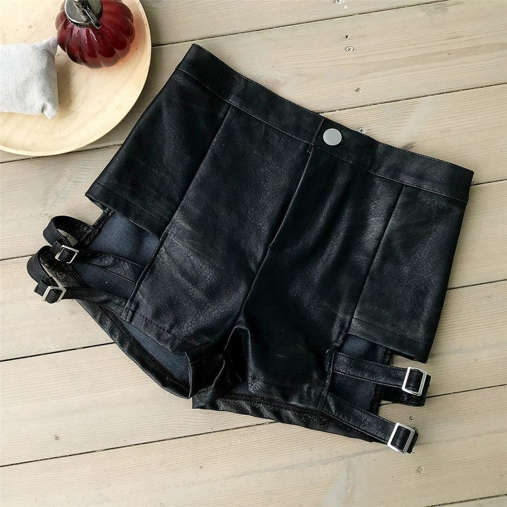 GR | Leather Mini Slim Hip Shorts