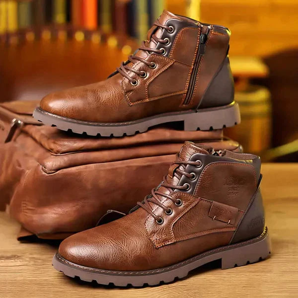 Leather boots with a zipper