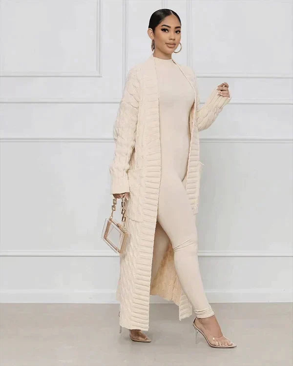 Casual, long cardigan with a V-neck