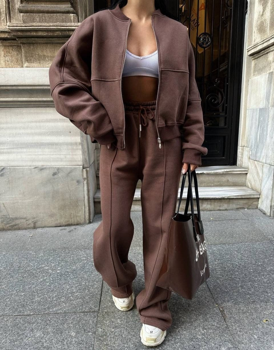 GR | COMFORTABLE TRACKSUIT