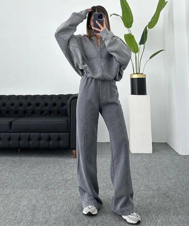 GR | COMFORTABLE TRACKSUIT