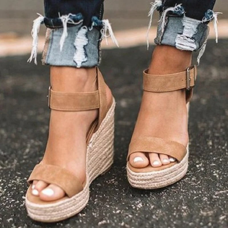 GR | Open-toe sandals with ankle strap