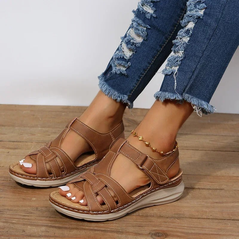 GR | Orthopedic sandals