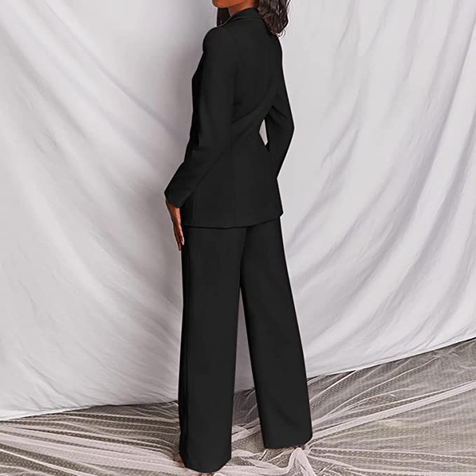 Elegant and versatile winter clothing