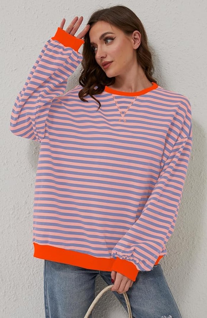 GR | Gestreifter Übergrößenpullover