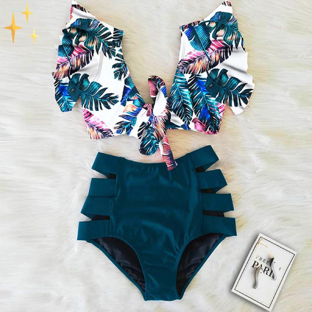 GR | Bikini set featuring a high waist and a ruched top for a playful and seductive look.