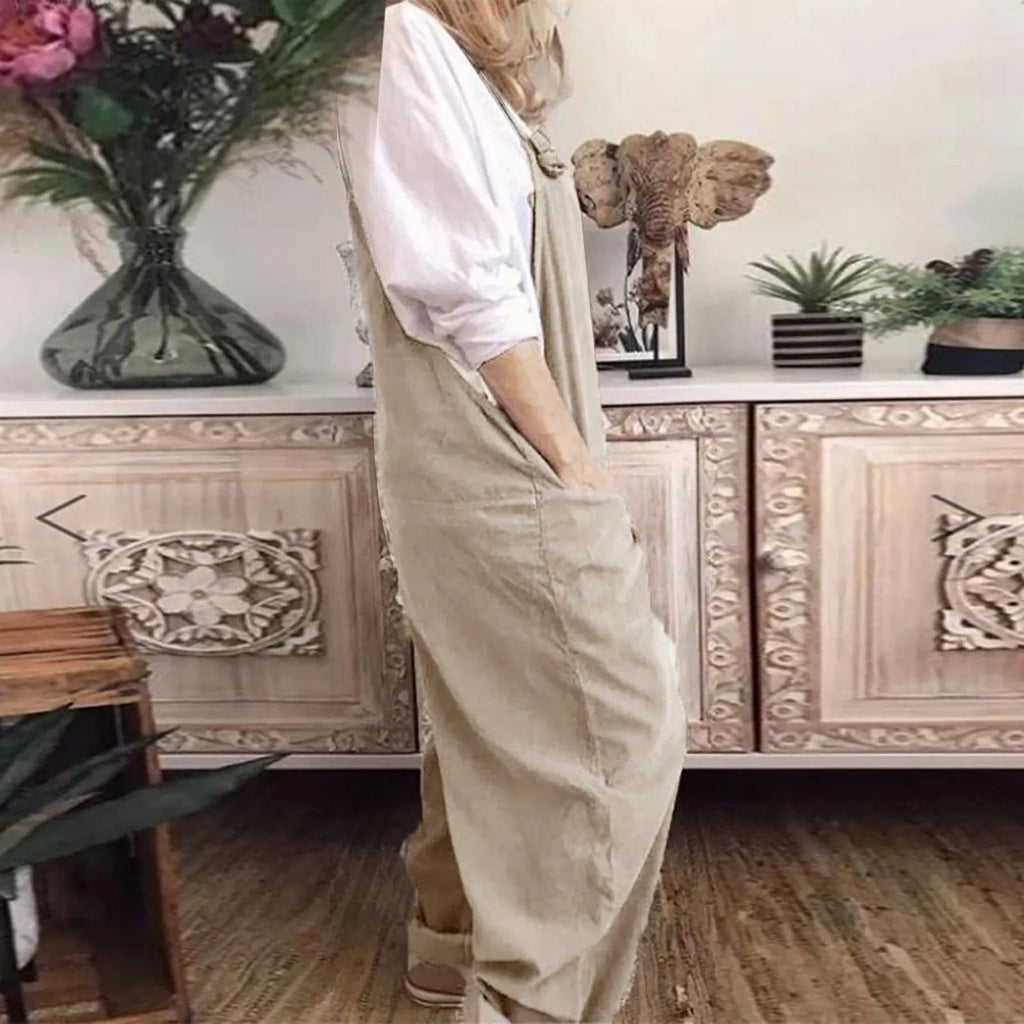 Jumpsuit made of loosely bound polyester and elastane
