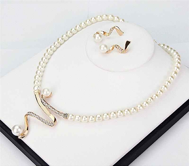 GR | Perlenkette + Ohrringe Set