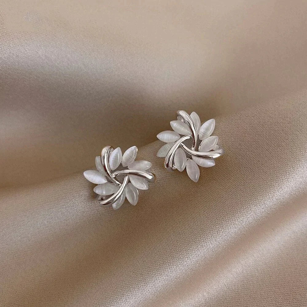 GR | Gold with Opal Flowers
