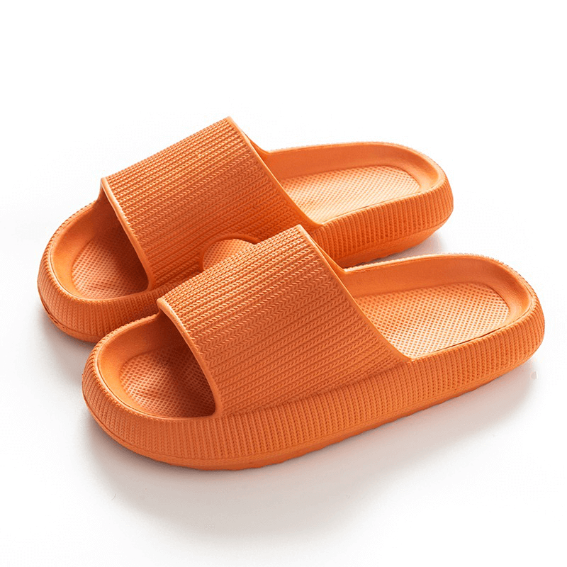 GR | Soft, comfortable slippers