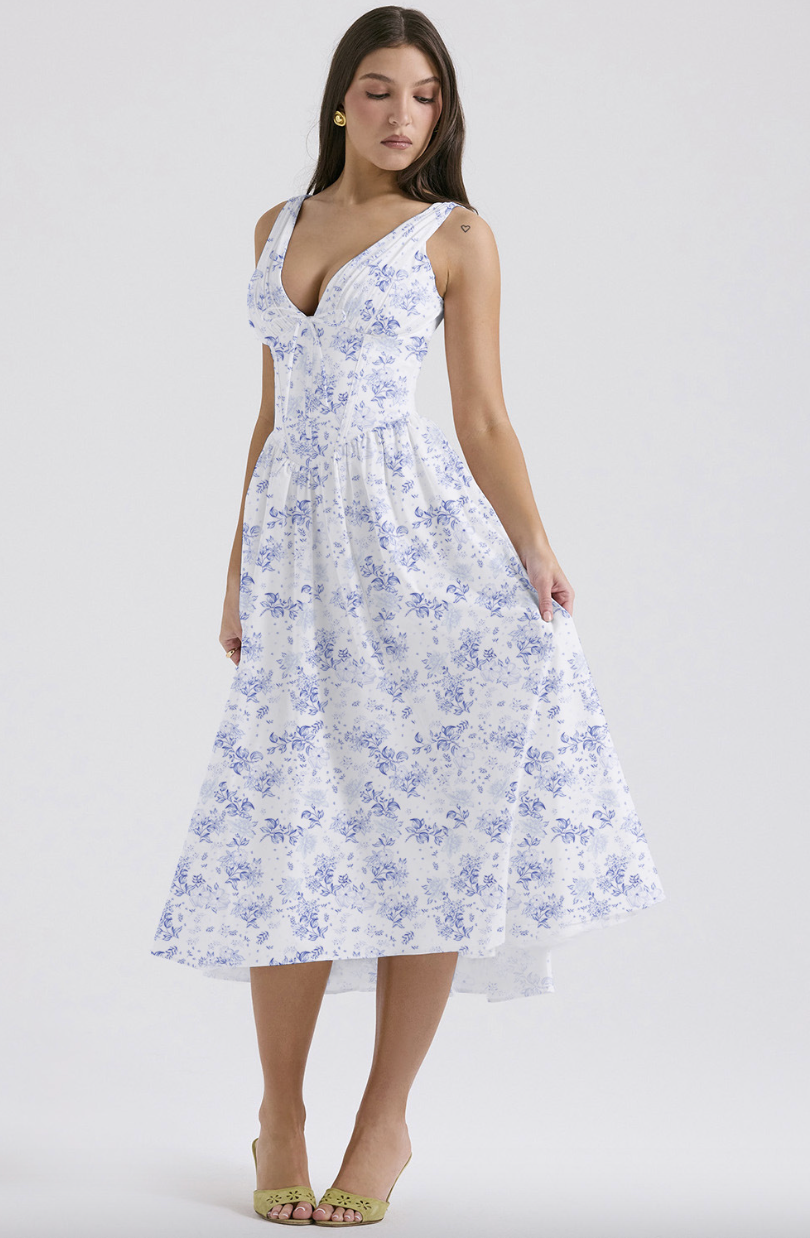 GR | Evening dress with a classic silhouette for women 