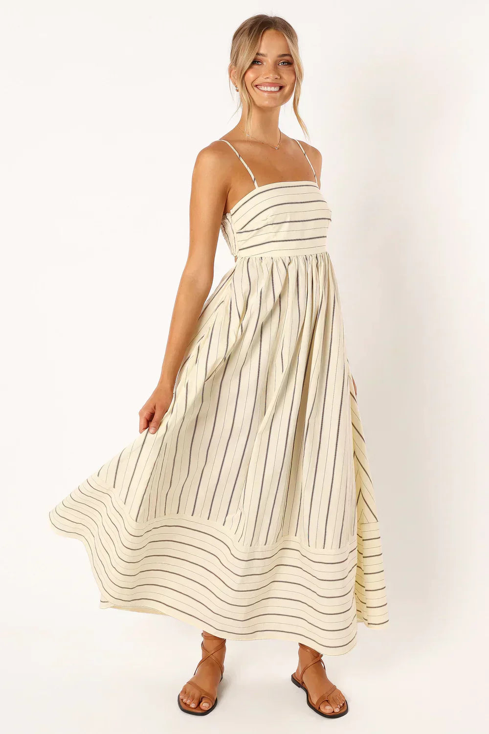 GR | Summer dress with open shoulders