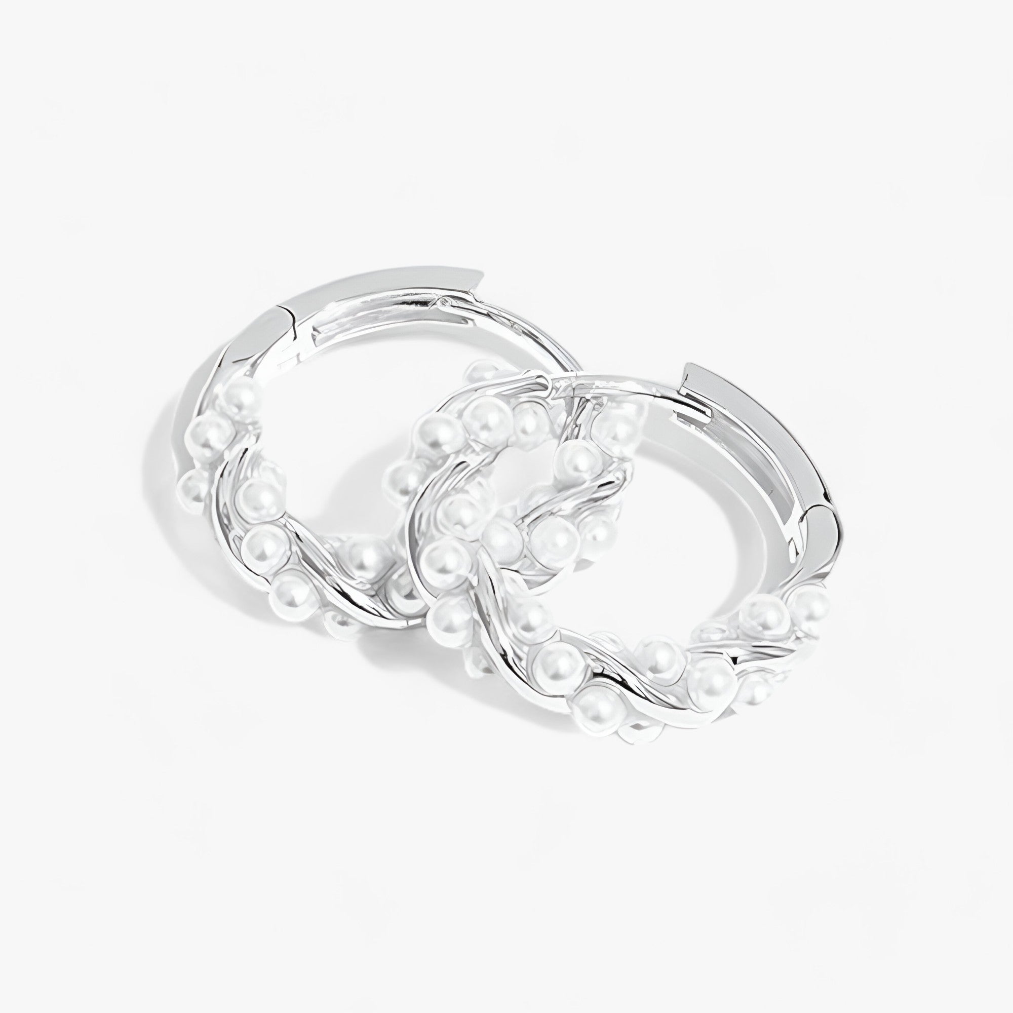Circle Pearl Earrings 