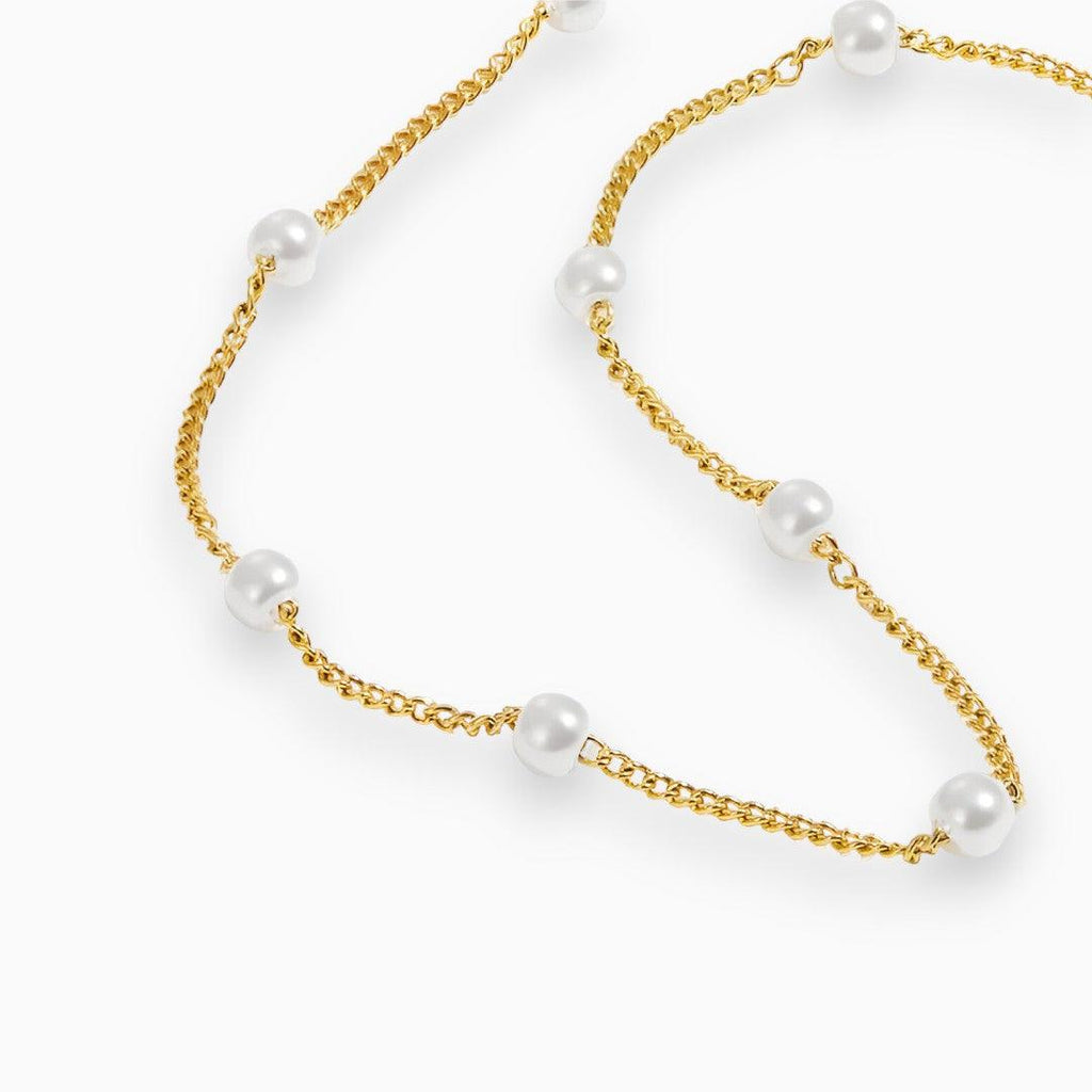 GR | Elegant Golden Pearl Necklace with Refined Charm for Women
