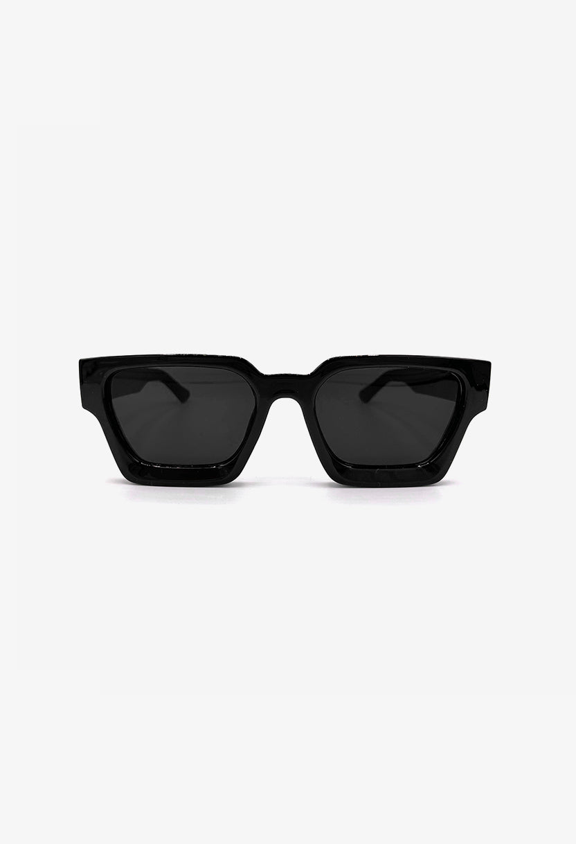 GR | Summer 2024 Chic: Stylish sunglasses with 100% UV protection