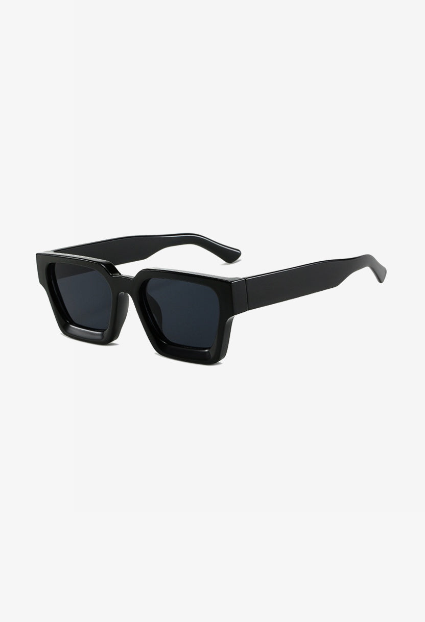 GR | Summer 2024 Chic: Stylish sunglasses with 100% UV protection