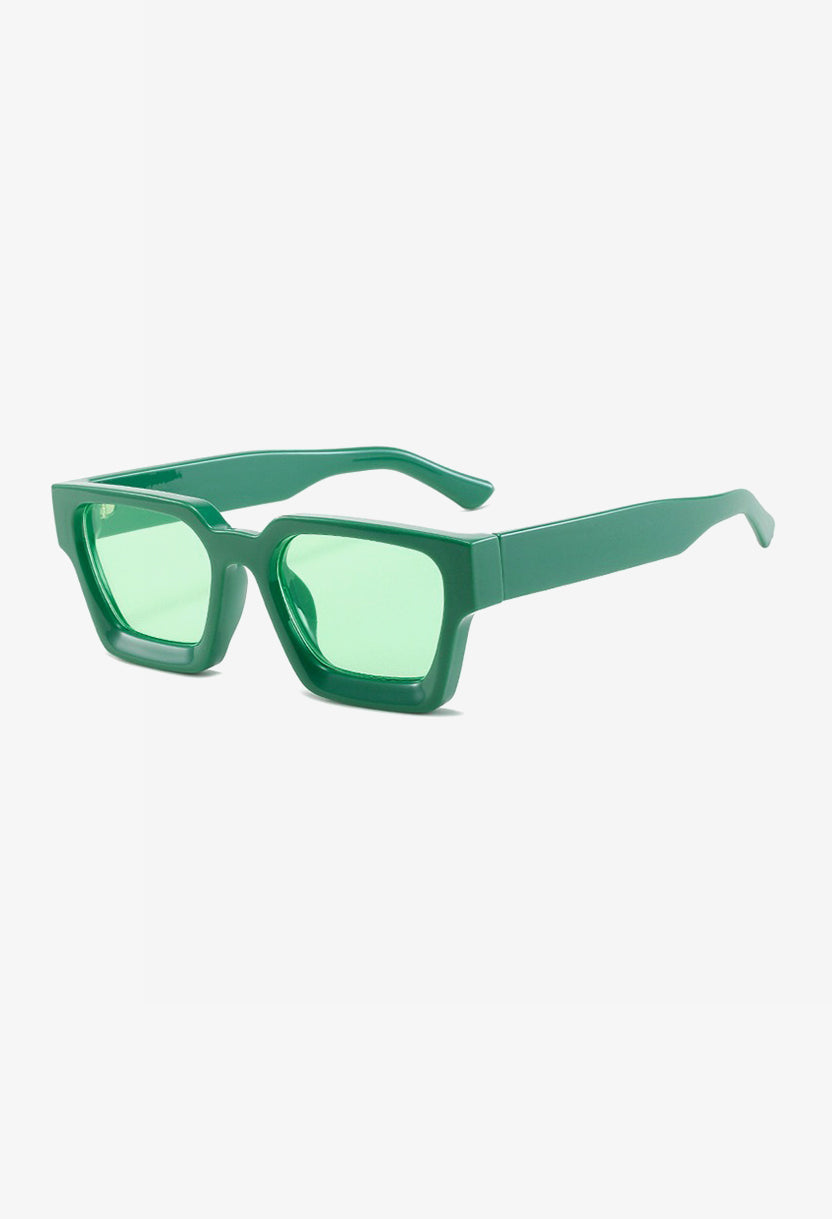 GR | Summer 2024 Chic: Stylish sunglasses with 100% UV protection