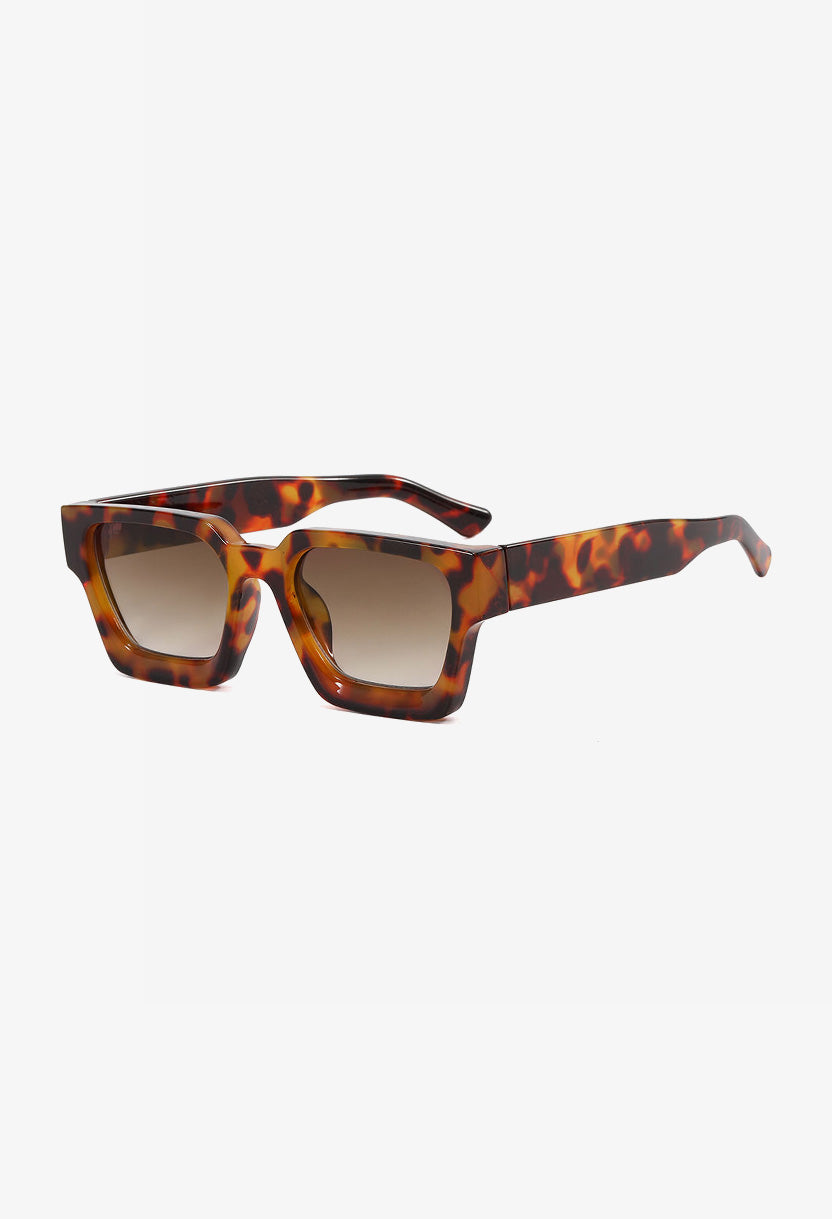 GR | Summer 2024 Chic: Stylish sunglasses with 100% UV protection