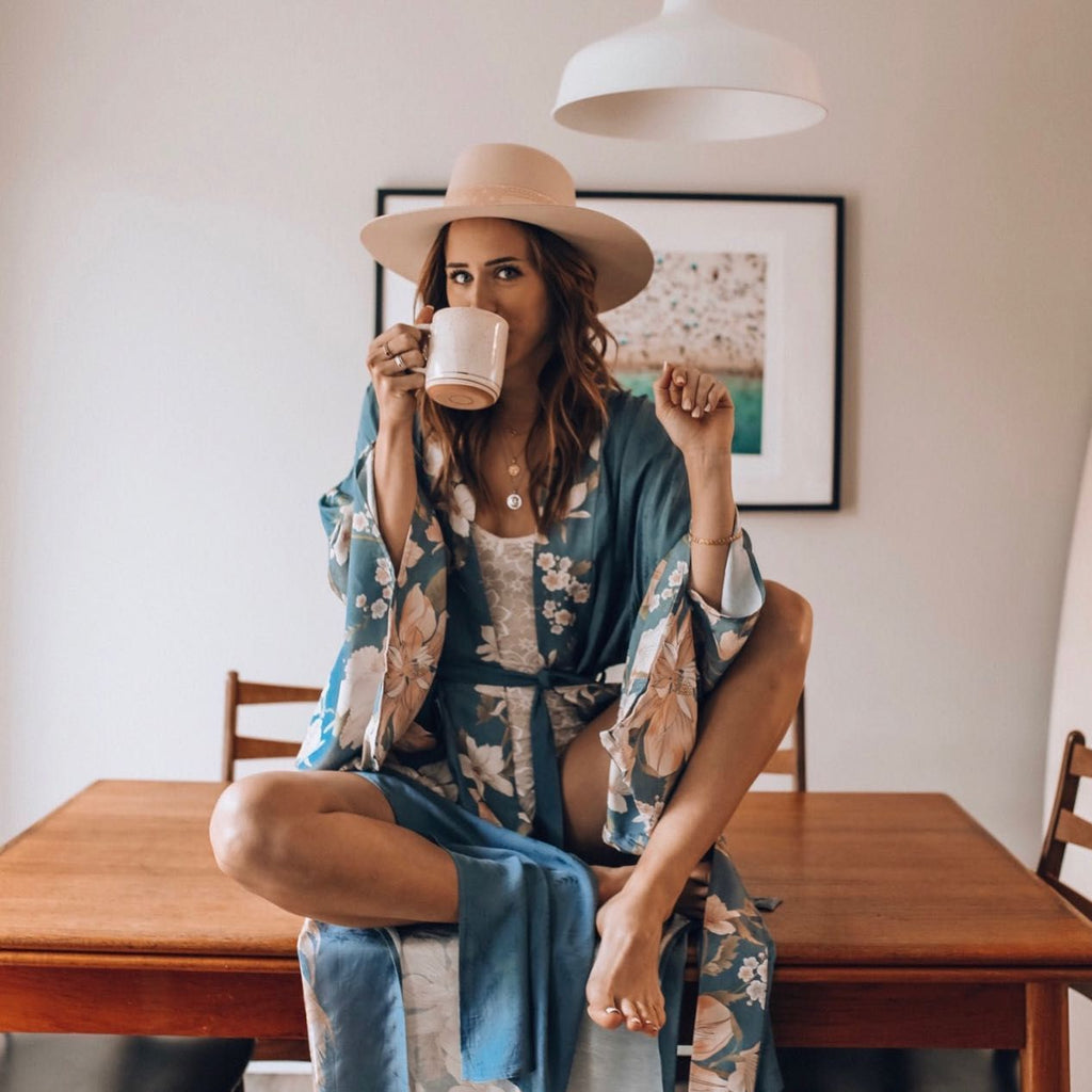 GR | Long kimono robe with batwing sleeves