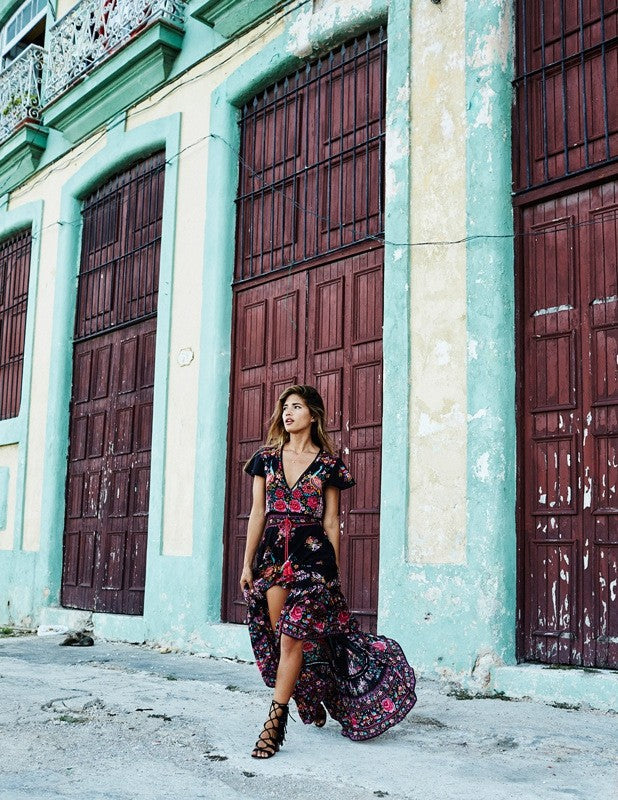 GR | Short Sleeve Plunging Ethnic Print Gypsy Dress